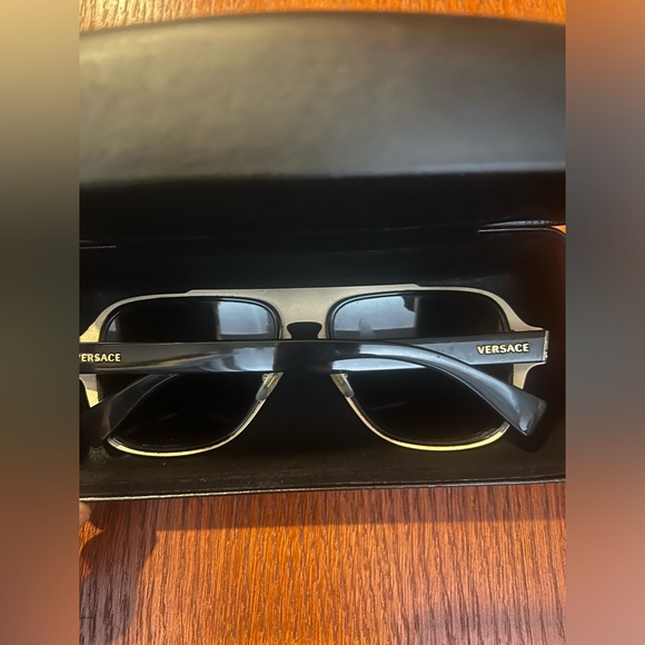 COPY - Relisted COPY of Like New Versace sunglasses with case ($550 new) - Picture 2 of 5